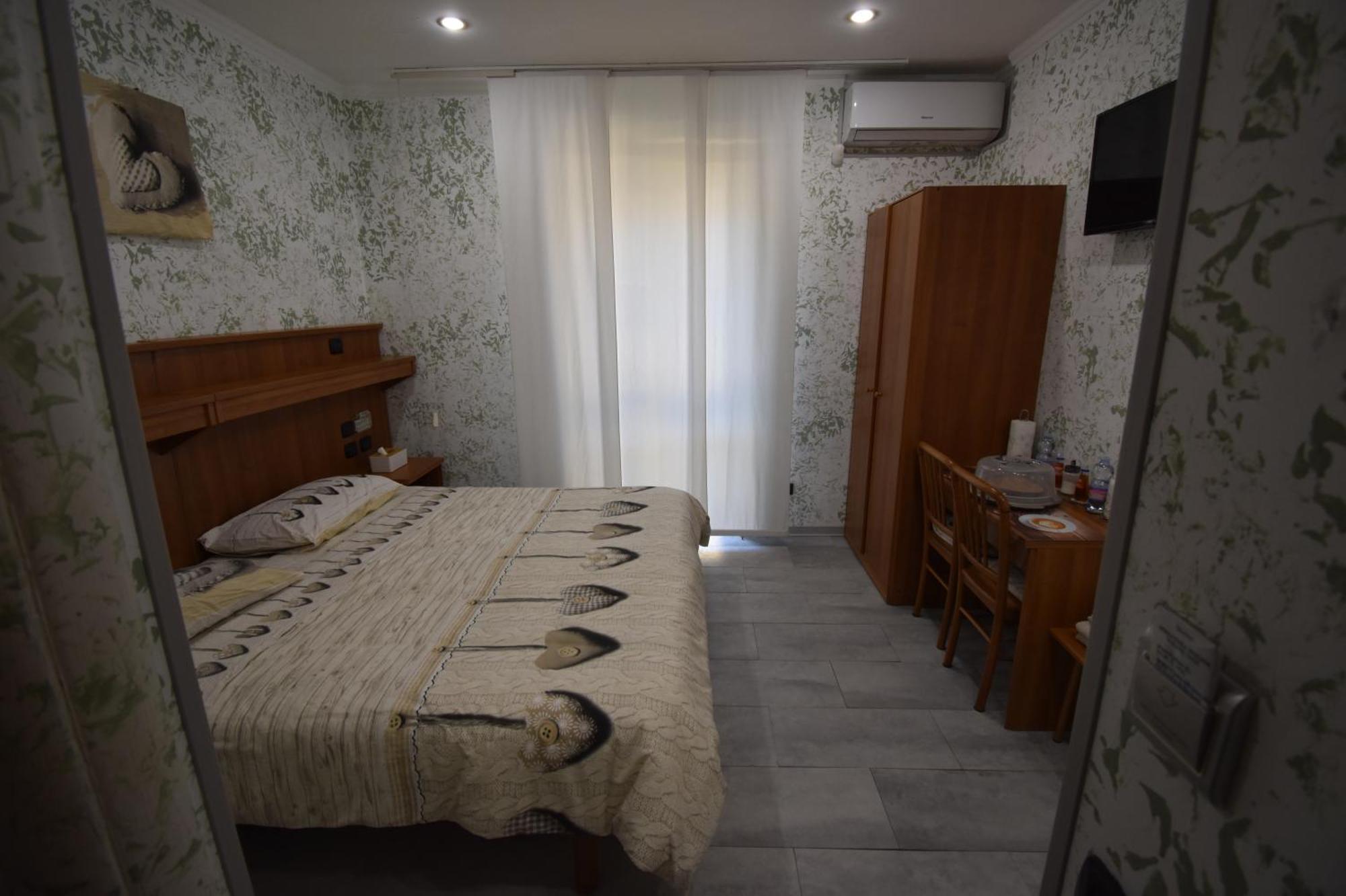 Vichyenichy Hotel Morena Room photo